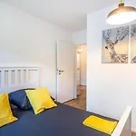 3 Bedroom Apartment In Great Location - Unit 4
